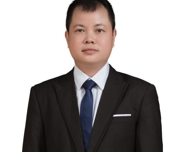 Luật sư Nguyễn Hoàng